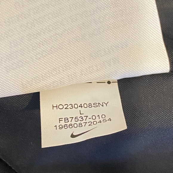 Nike Therma-FIT Swift Women's Running Vest Large black NWT perfect condition - Picture 11 of 13